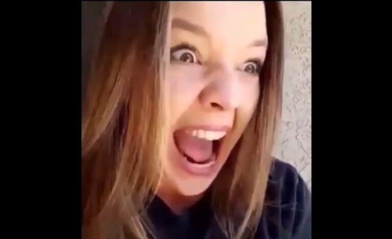 90 Day Fiance - Rachel Bear Walters Banana Waved In Face