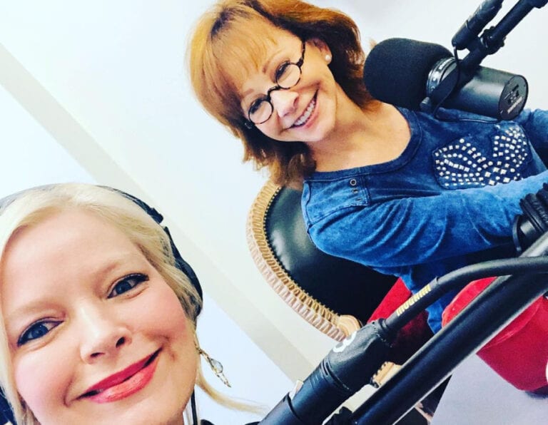 Melissa Peterman, Reba McEntire Instagram