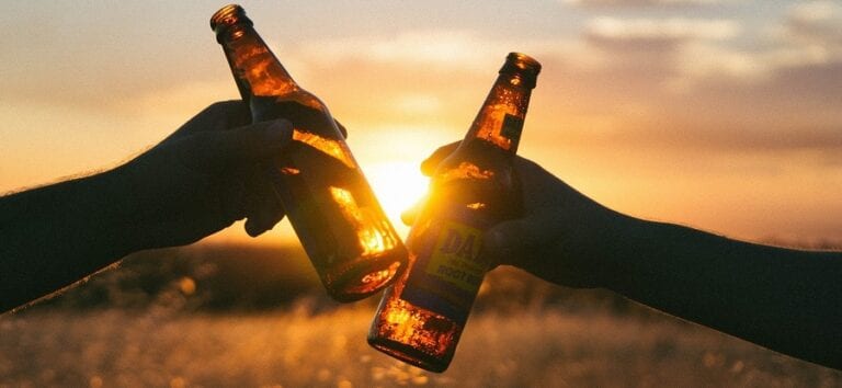 Hands cheers beers free ohio man tip