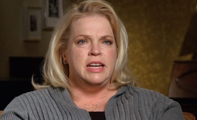 Janelle Brown 3 YouTube