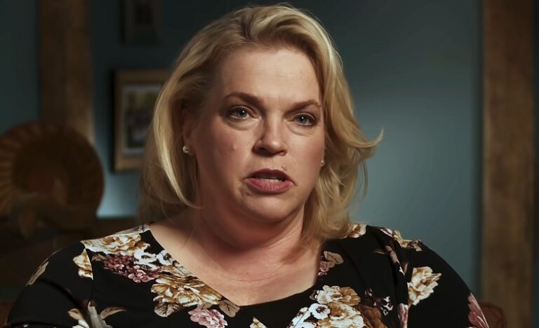 Janelle Brown 3 YouTube