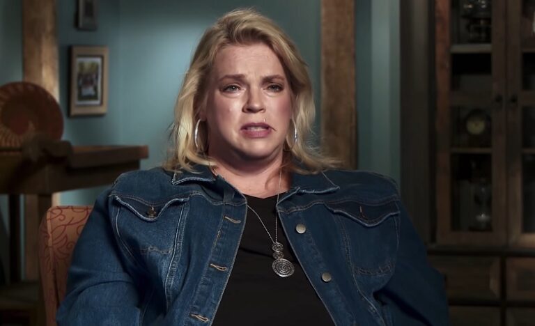 Janelle Brown Pic 1 YouTube