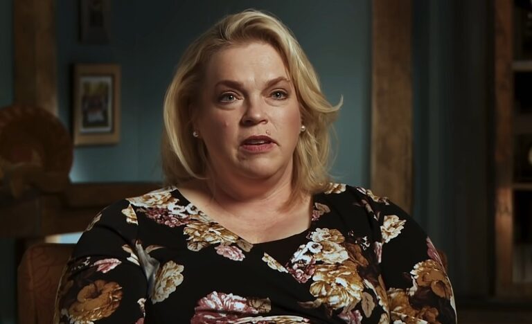 Janelle Brown 2 YouTube