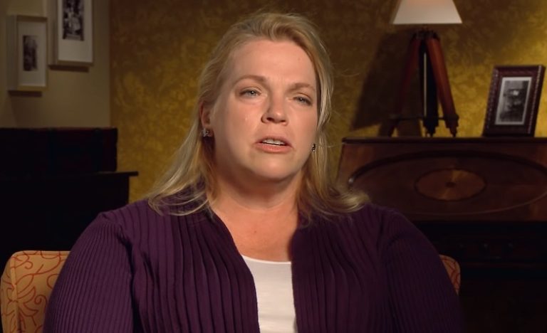 Janelle Brown 2 YouTube