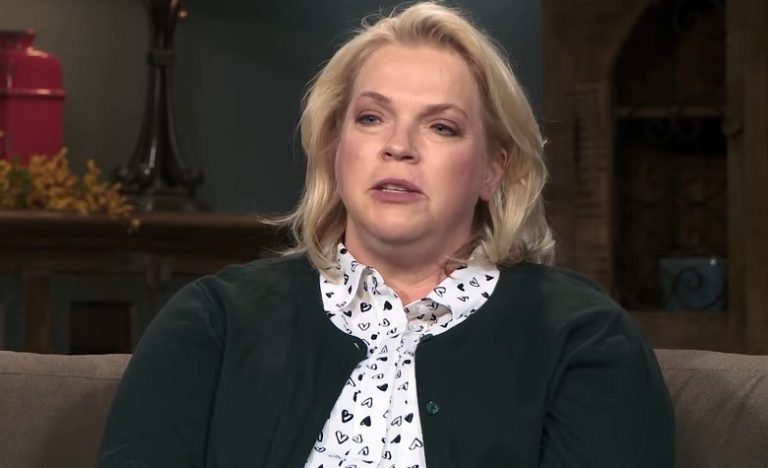 Janelle Brown 3 YouTube