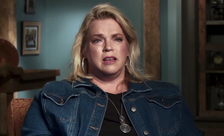 Janelle Brown 2 YouTube