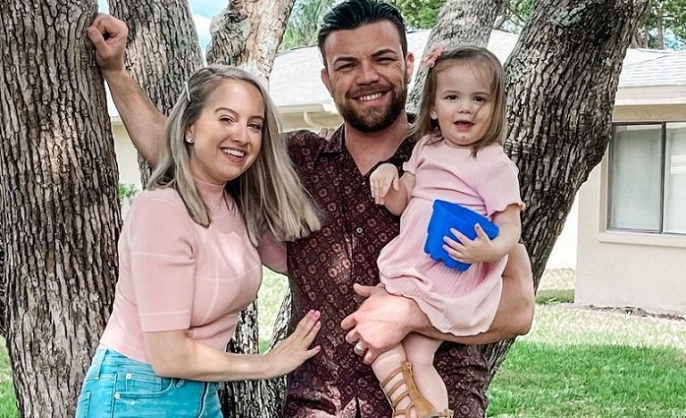 Elizabeth Andrei Eleanor Instagram