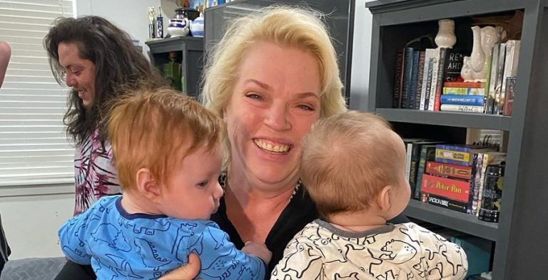 Janelle Brown 3 Instagram