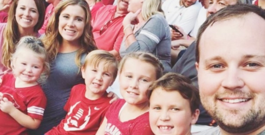 Anna Duggar & Josh Duggar With Their Kids From Counting On, TLC, Sourced From @annaduggar Instagram