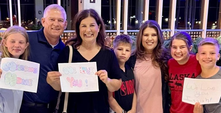 Gil Bates & Kelly Jo Bates From Bringing Up Bates, Sourced From @thebatesfam Instagram