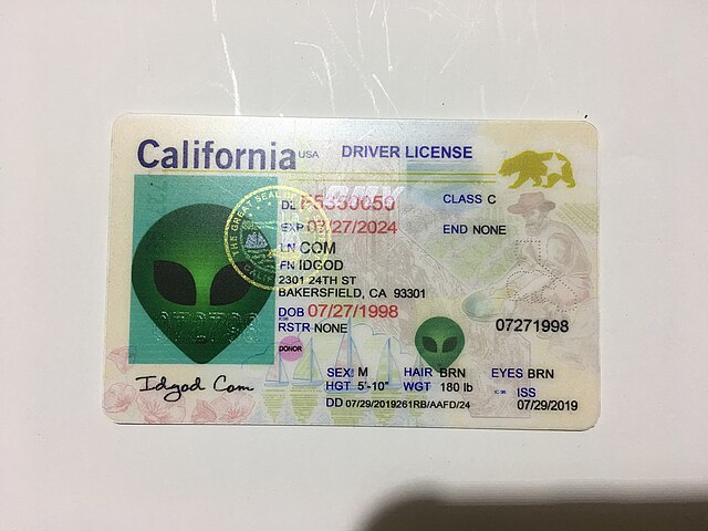 California_fake_id_card_driver_license Wikimedia Commons