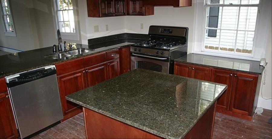 Kitchen via Wikimedia Commons